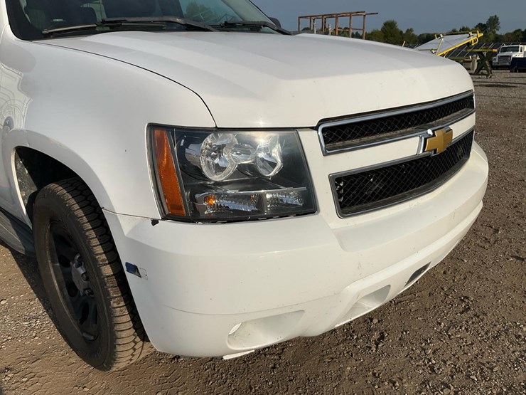 2013-chevrolet-tahoe-image-10