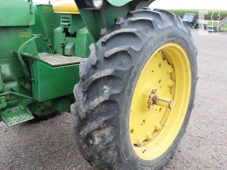 1971-john-deere-3020-image-15