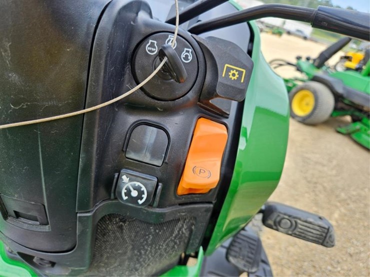 john-deere-x730-image-22