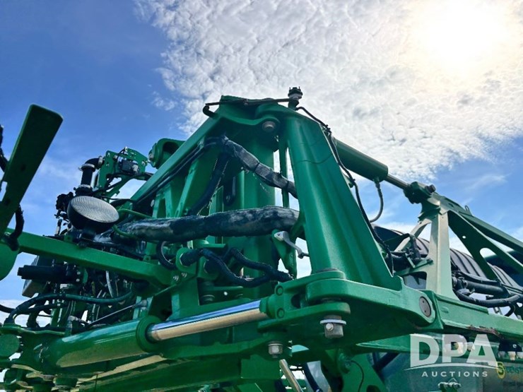 2019-john-deere-r4045-image-110