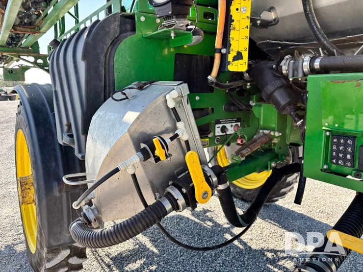 2014-john-deere-r4038-image-55