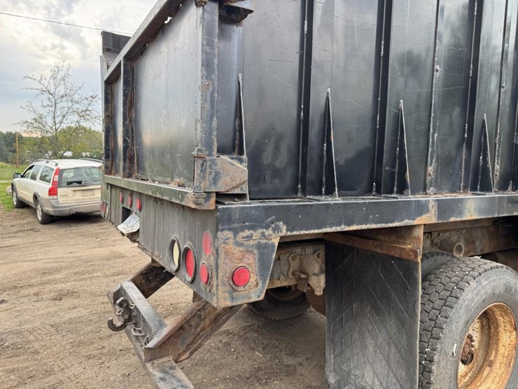2003-ford-f650-image-21