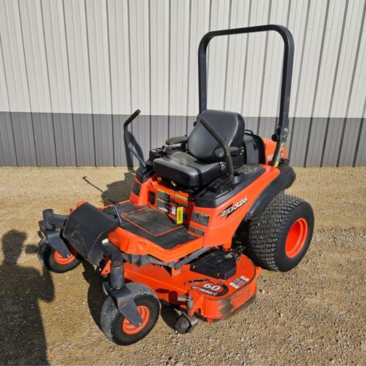 KUBOTA ZD326