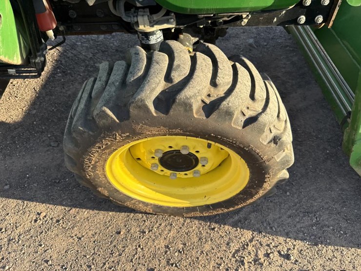 john-deere-3032e-image-29