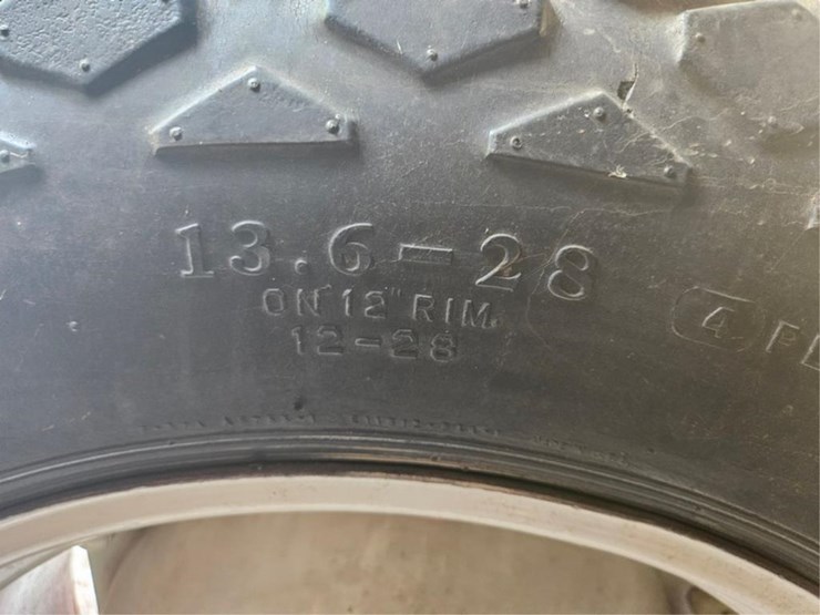 2020-ford-640-image-25