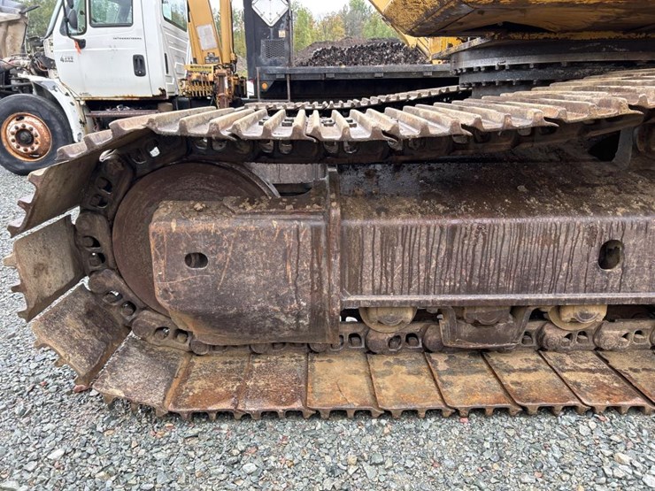 komatsu-pc270-lc-image-61