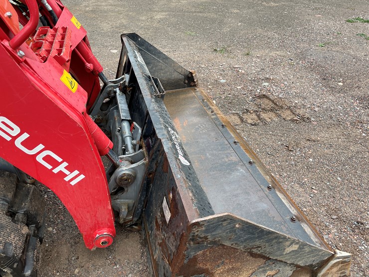 2020-takeuchi-tl10v2-image-36