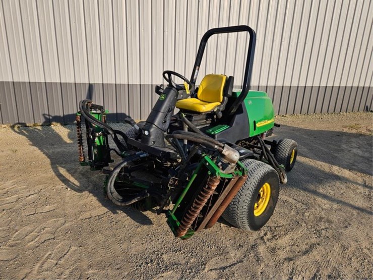 john-deere-3225c-image-9
