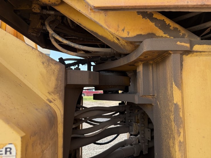 komatsu-wa600-image-20