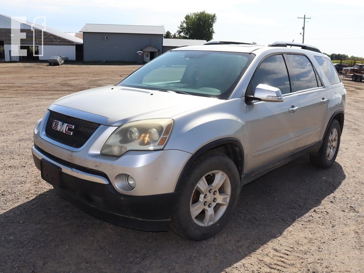 2008-gmc-acadia-image-1