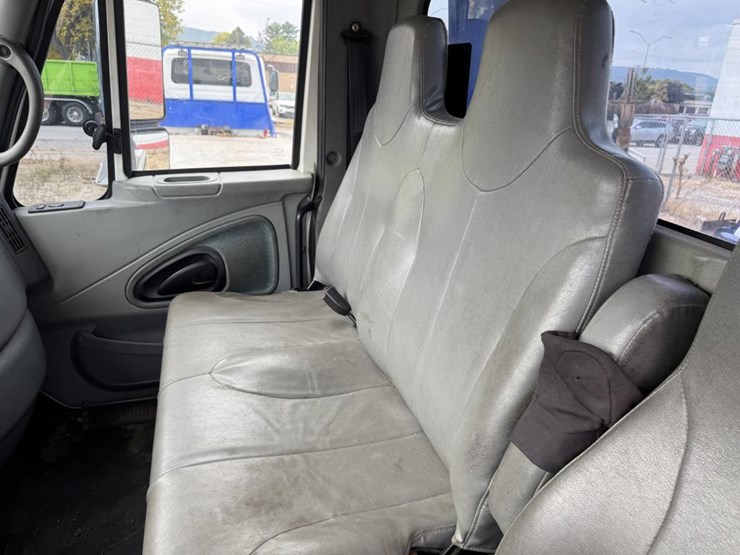 2006-international-durastar-4300-image-48