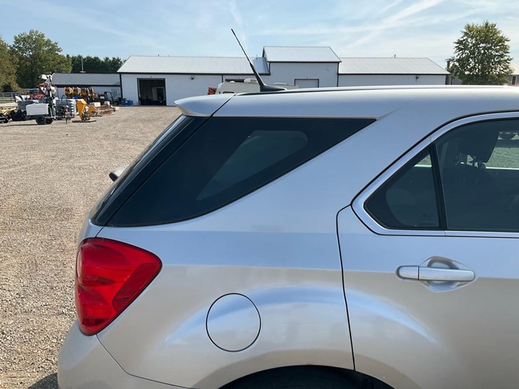 2010-chevrolet-equinox-ls-image-28