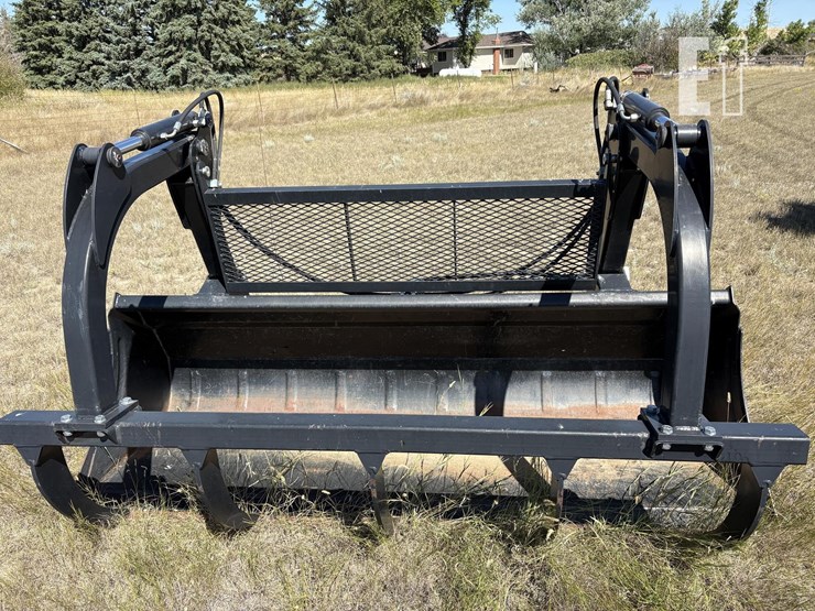 2010-new-holland-t7040-image-14