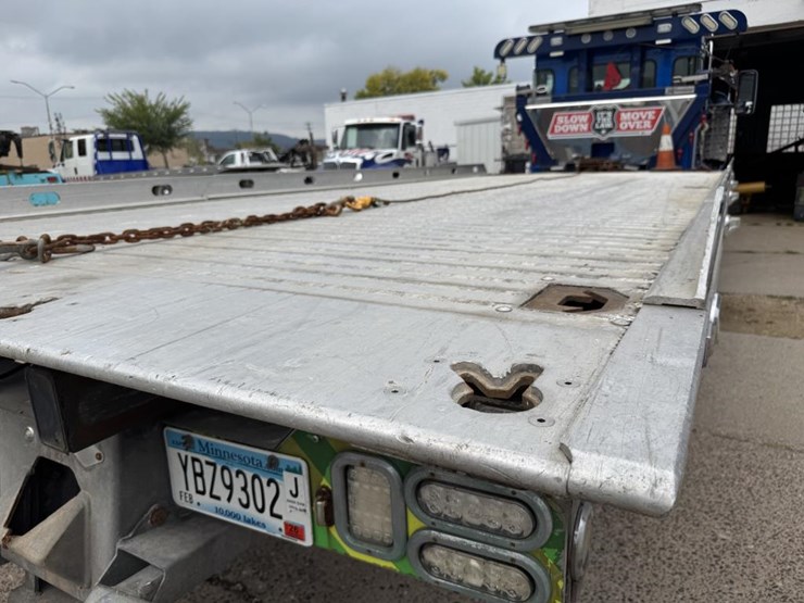 2019-kenworth-t270-image-32