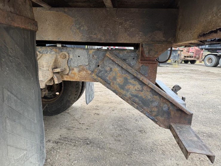 2003-ford-f650-image-32