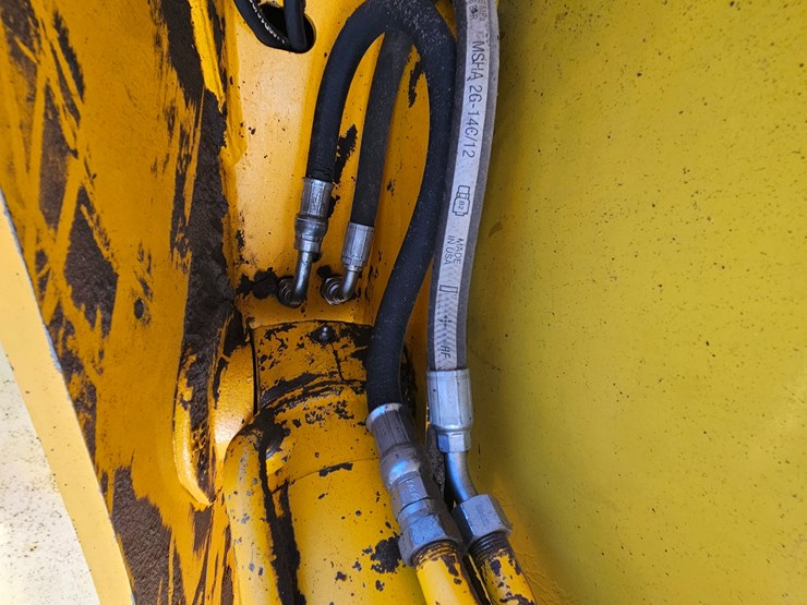 2001-jcb-520-image-85
