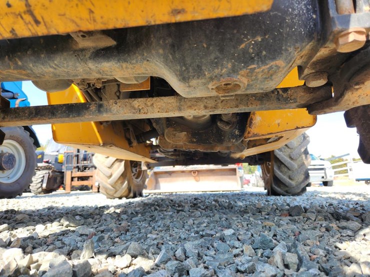 jcb-520-50-image-21