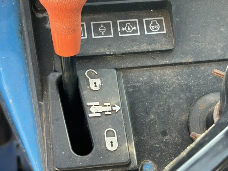 ford-1220-image-55