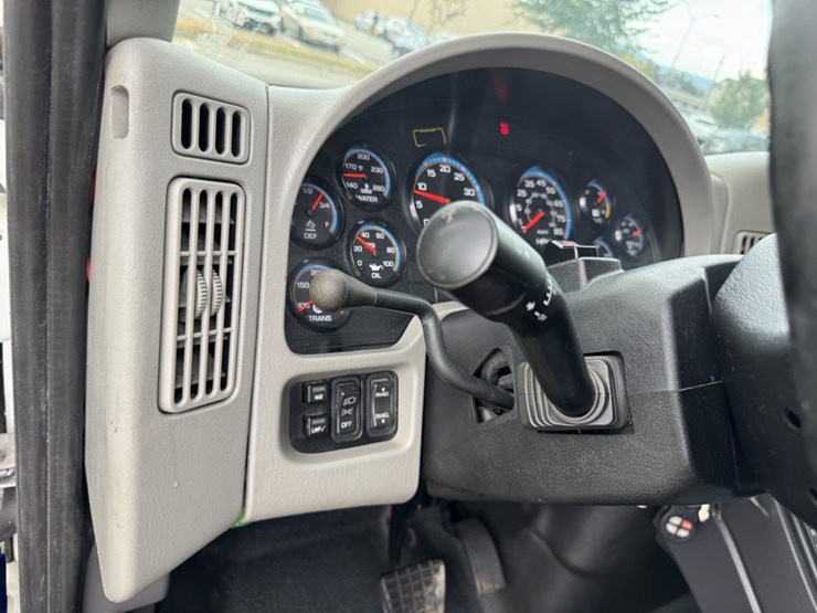 2017-international-durastar-4300-image-49