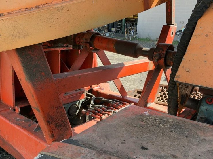 john-deere-12-image-84