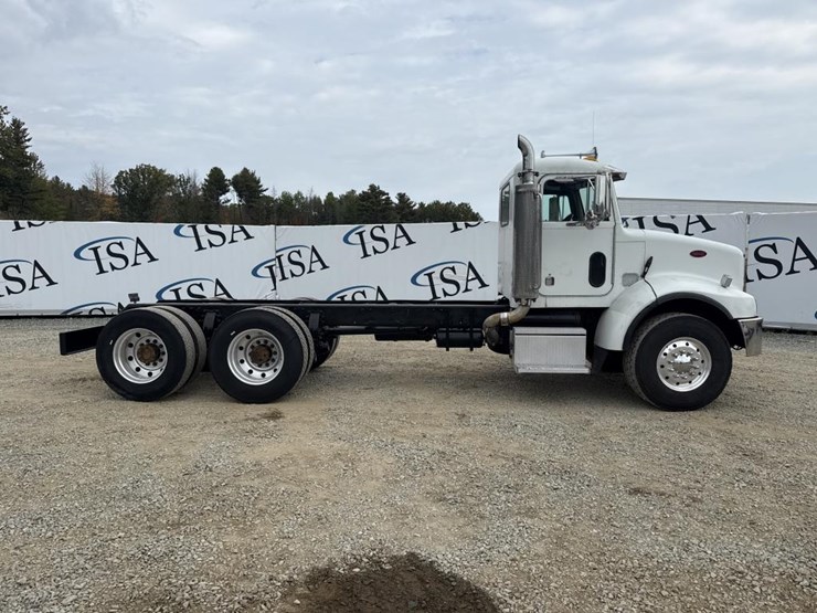 2004-peterbilt-330-image-6