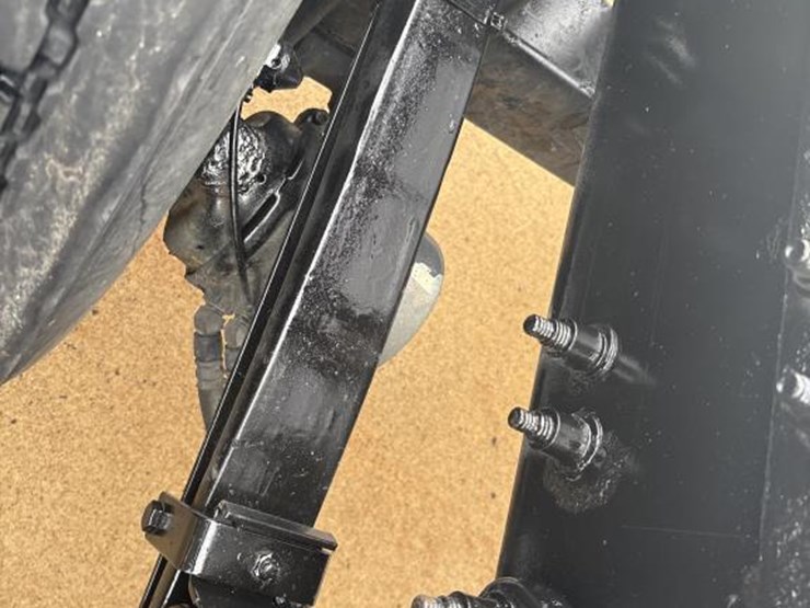 2019-peterbilt-579-image-45