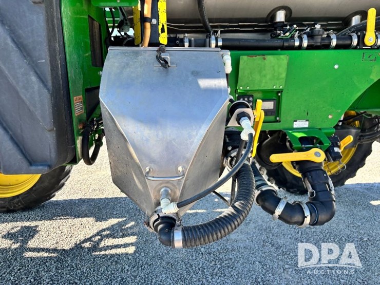 2014-john-deere-r4038-image-54
