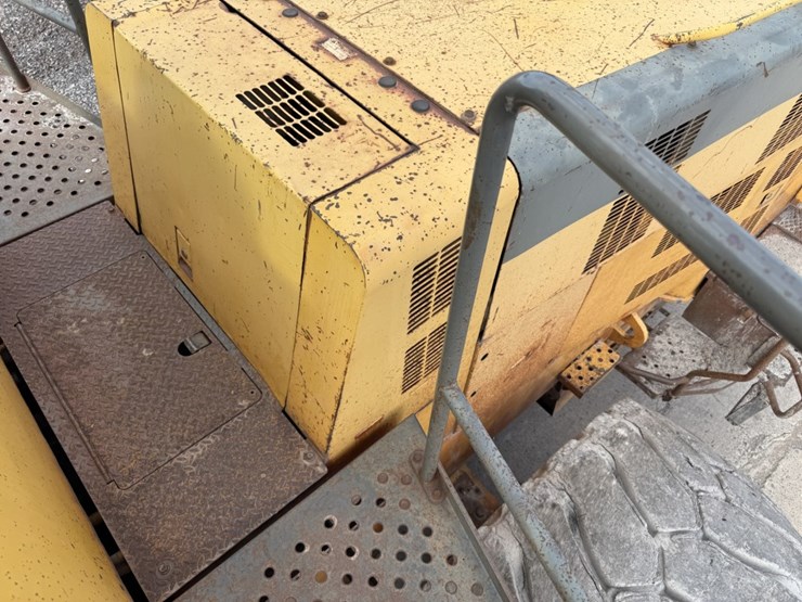 komatsu-wa600-image-68