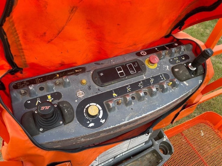 2003-jlg-400s-image-4