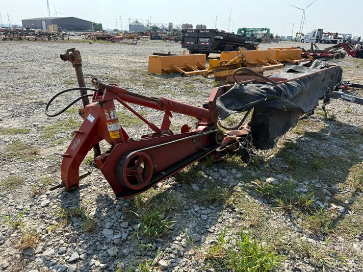 new-holland-617-image-1
