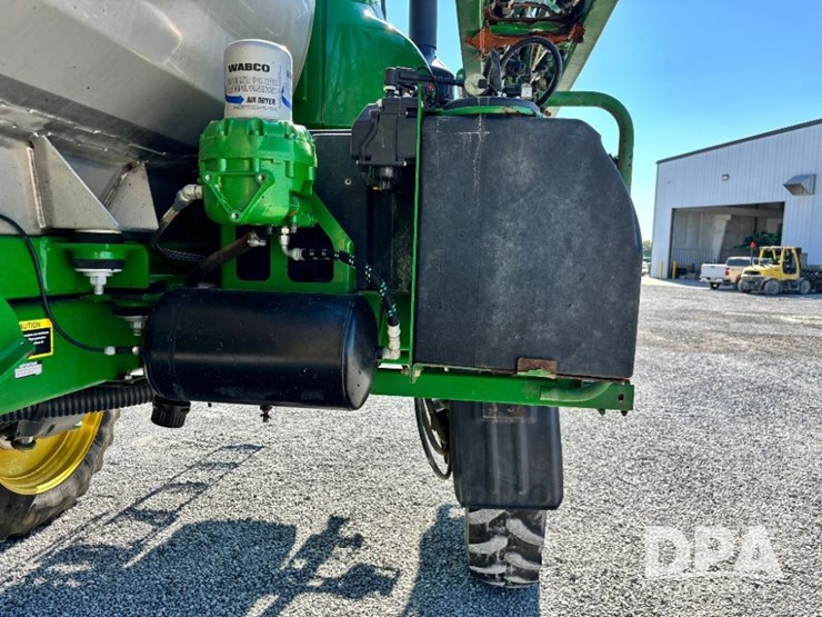2014-john-deere-r4038-image-81