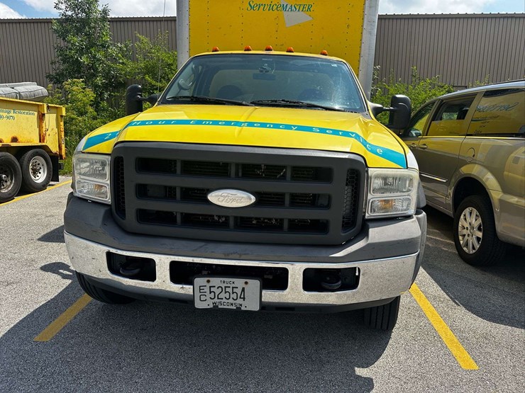 2005-ford-box-truck---blown-engine---will-need-towed---vin-#-1-fdxf46y05eb77980-image-11