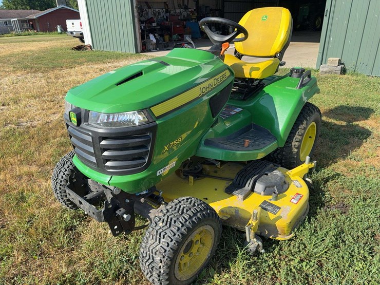 john-deere-x758-image-9