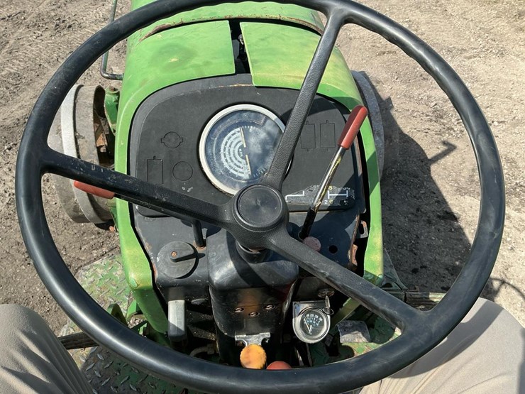 john-deere-2940-image-39