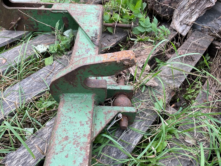 #7133-•-john-deere-3-point-quick-hitch-image-3