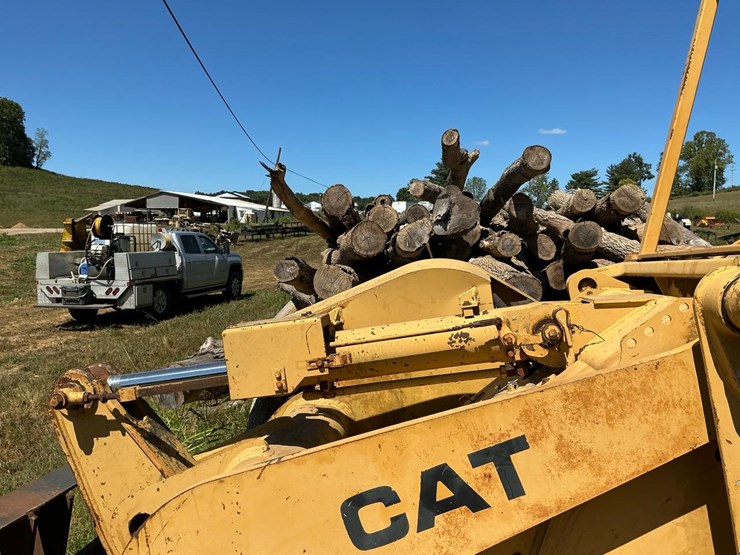 caterpillar-943-image-36