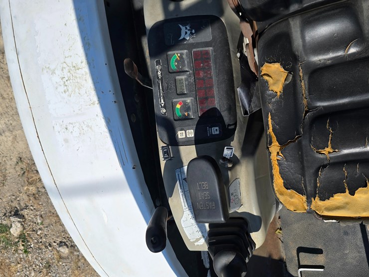 2003-bobcat-328d-image-58