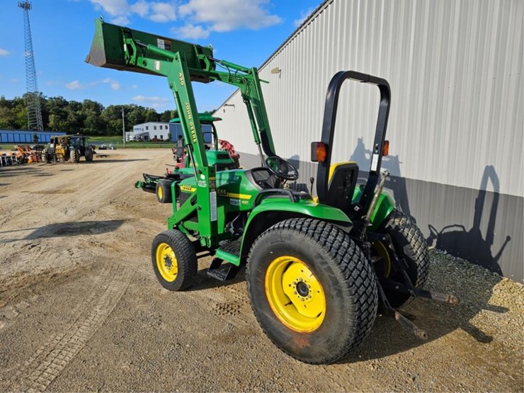 2000-john-deere-4400-image-11