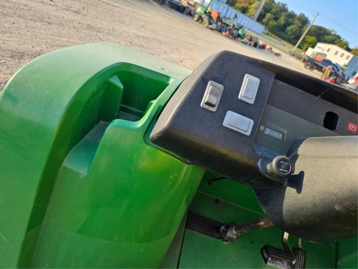 john-deere-gator-image-23