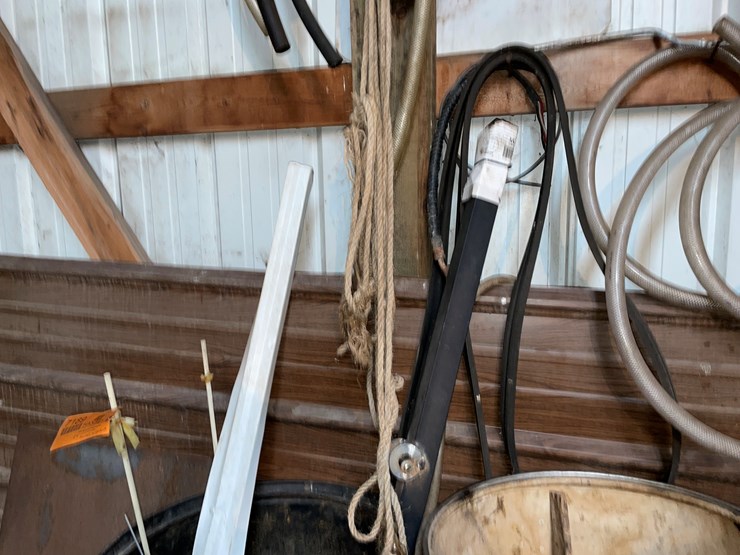 #7189-•-(4)-barrels-and-contents-image-5