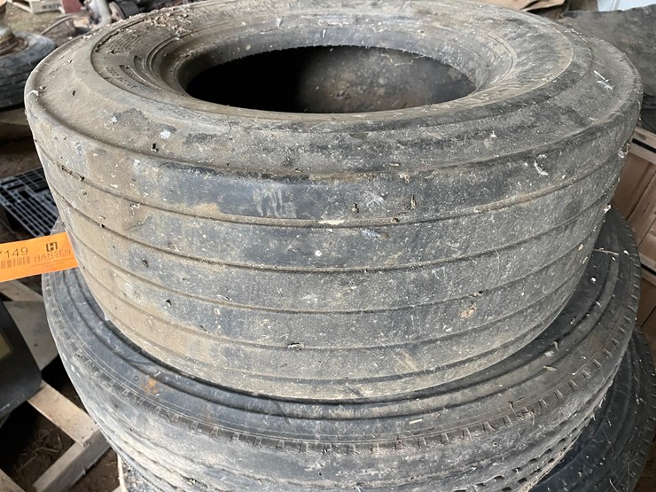#7149-•-pallet-of-tires-and-inner-tube-image-6