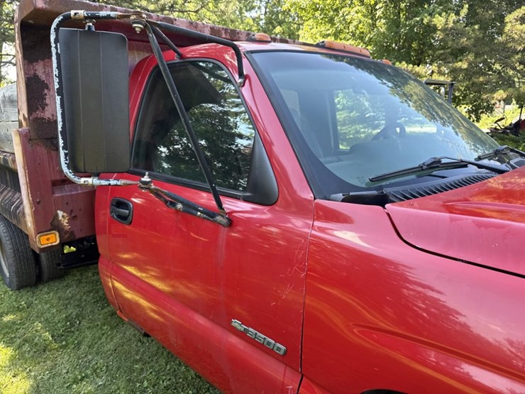 2001-chevrolet-3500-image-25