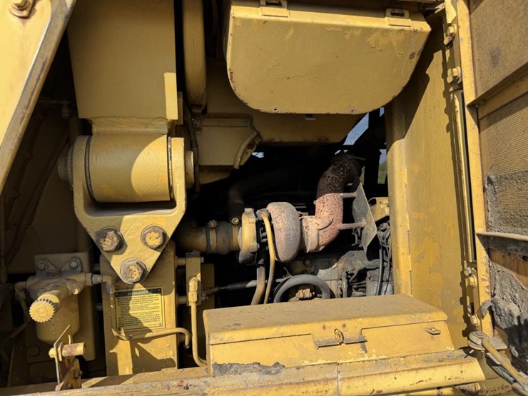 caterpillar-953-image-48