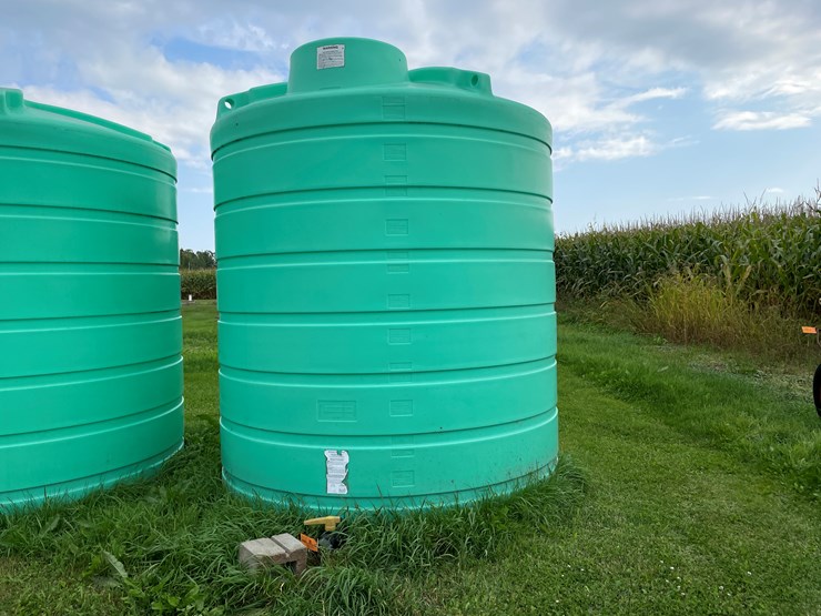 #7112-•-enduraplas-2500-gal-poly-liquid-tank-image-1