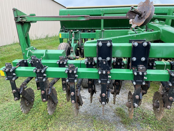 #7102-•-great-plains-grain-drill-no-till-drill-image-10