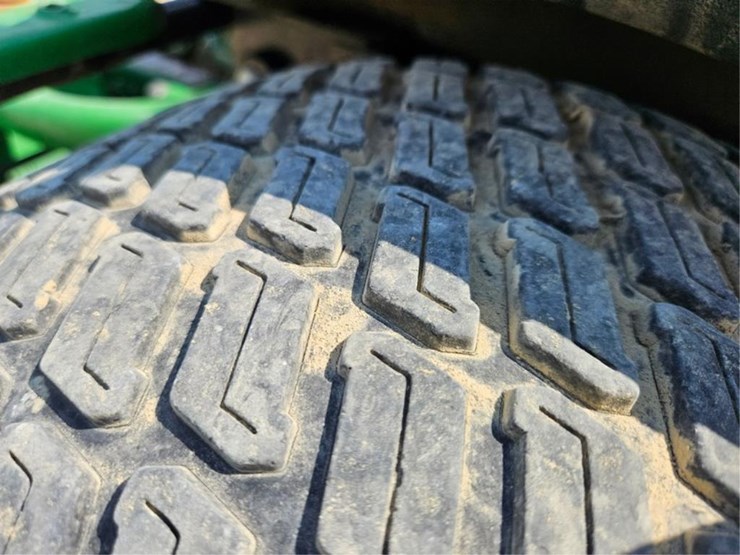 john-deere-7400-image-25