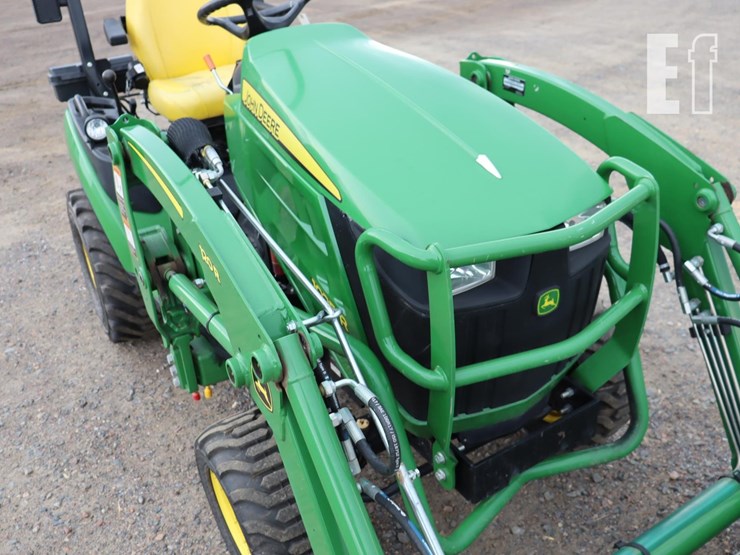2021-john-deere-1025r-image-11