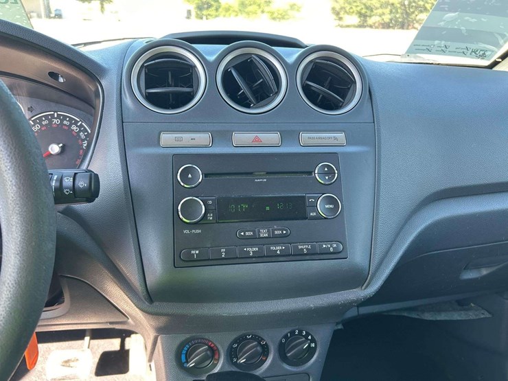 2013-ford-transit-connect-image-15