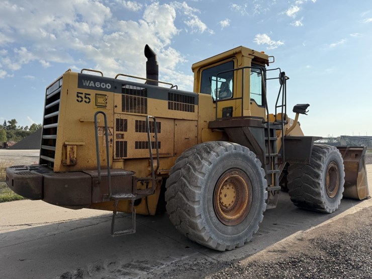komatsu-wa600-image-4