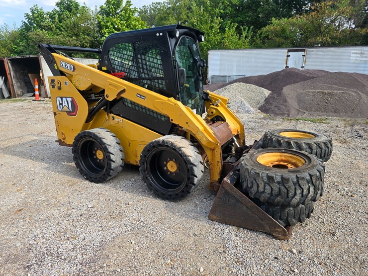 2020-caterpillar-262d3-image-27